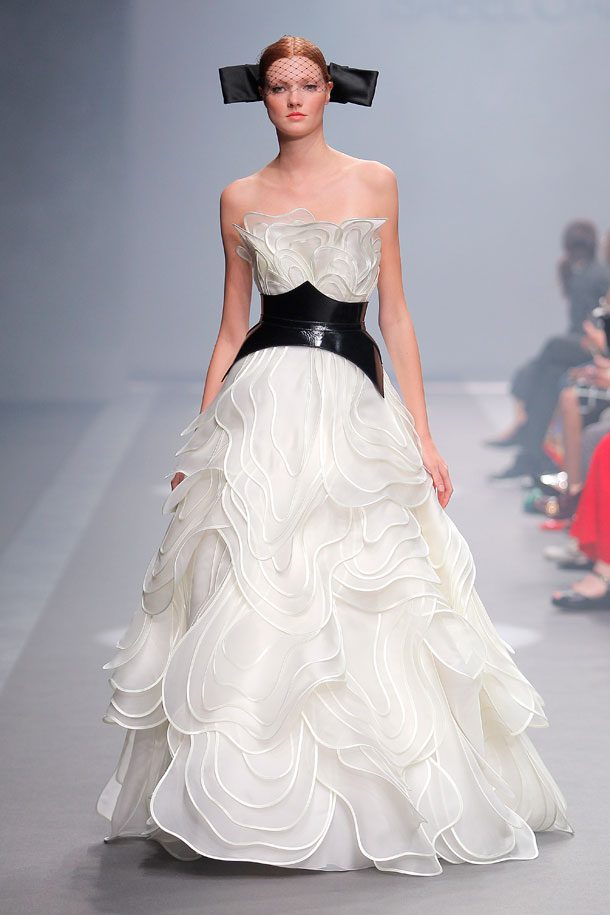 ilovebrides.pt Isabel Sanchis Coleção 2020 Vestidos de Noiva